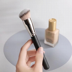 Vegan Hair Angled Foundation Brush OEM  