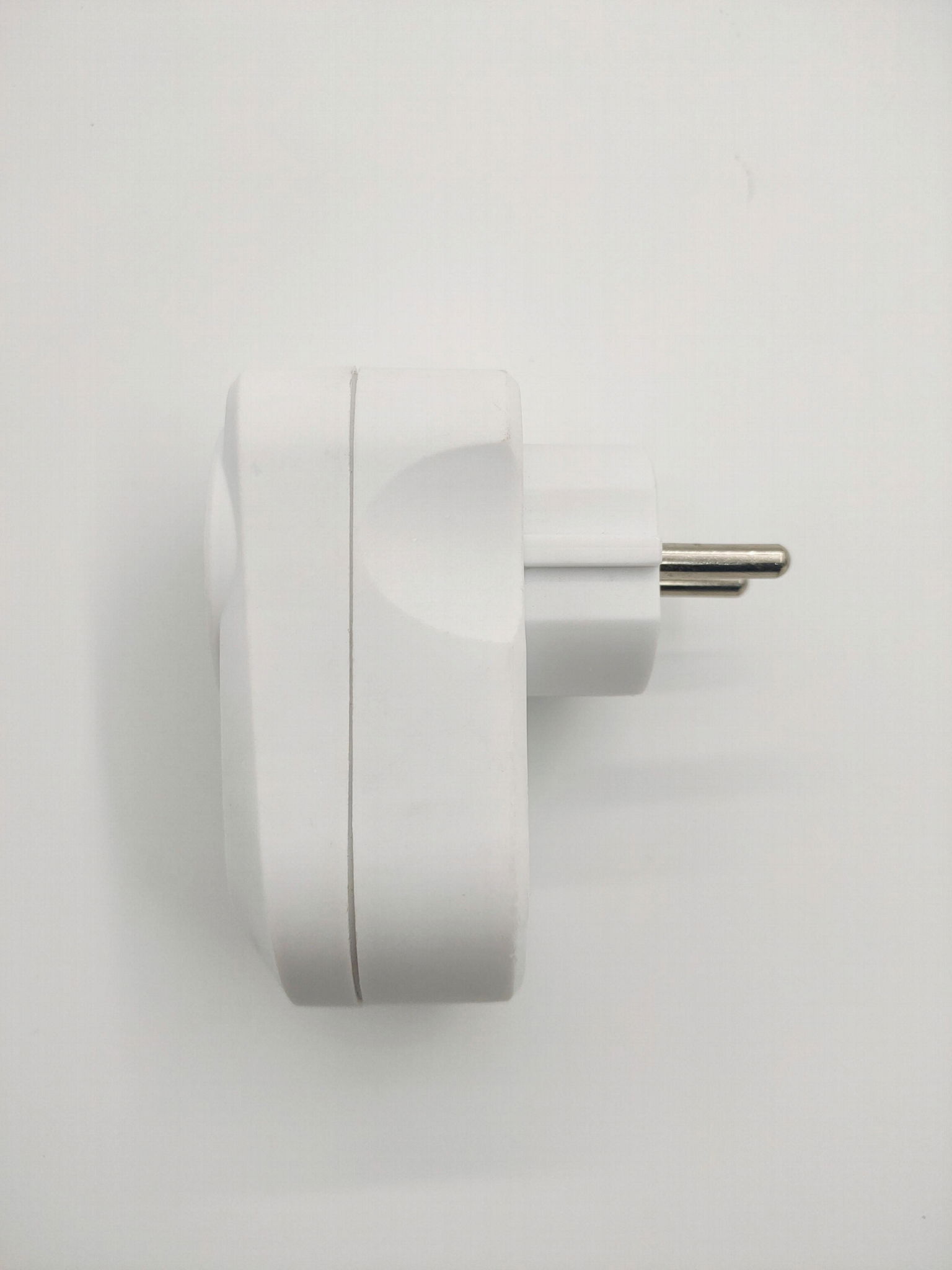 Germany type adapter with USB charge 4