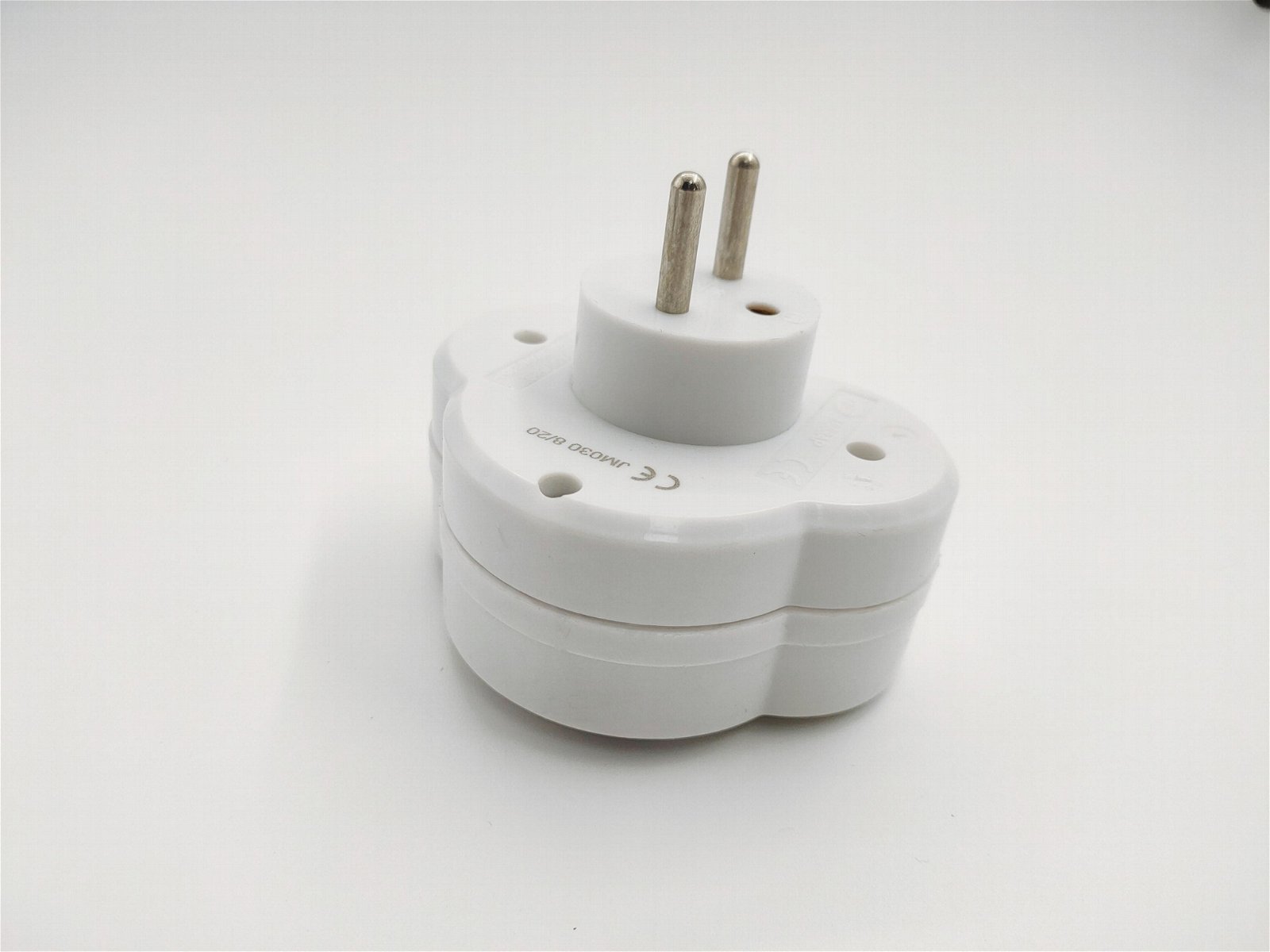 2 ways French type adapter with single switch 4
