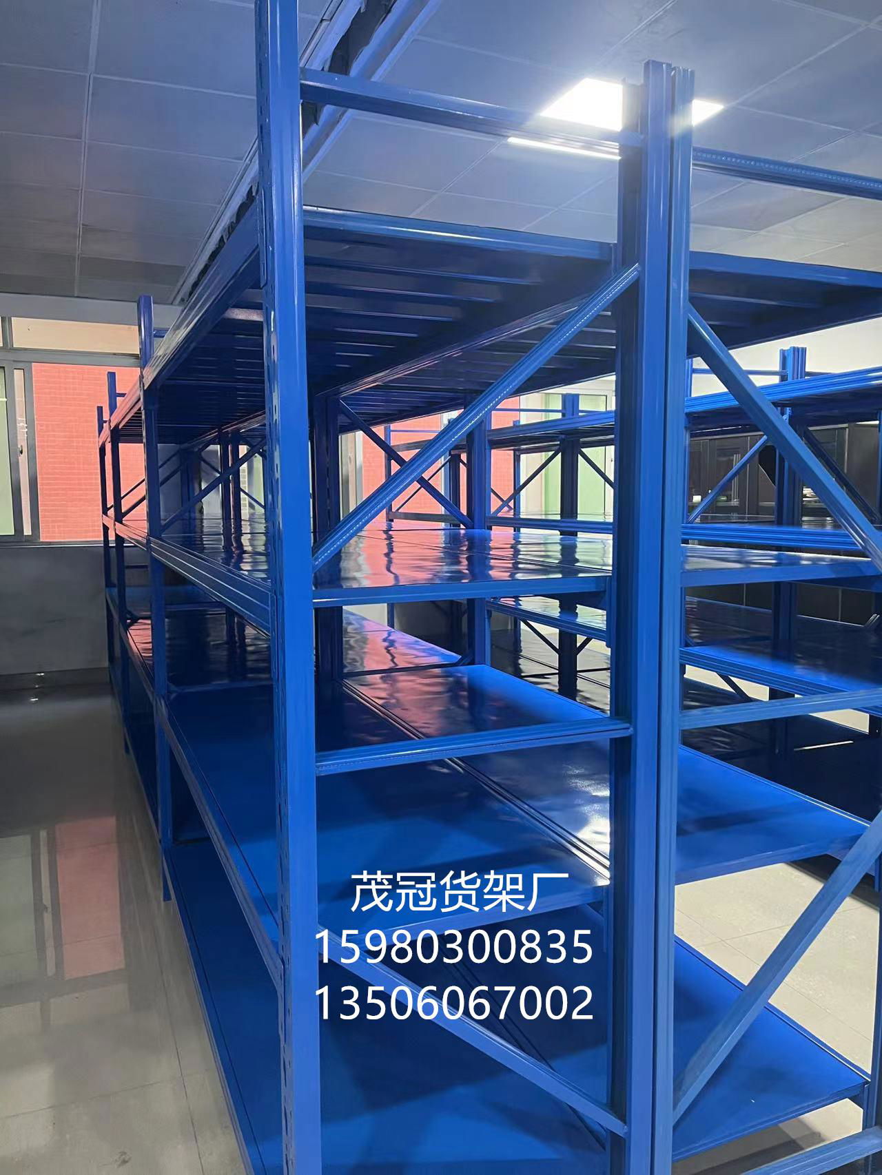 Shelf manufacturer, shelf 2