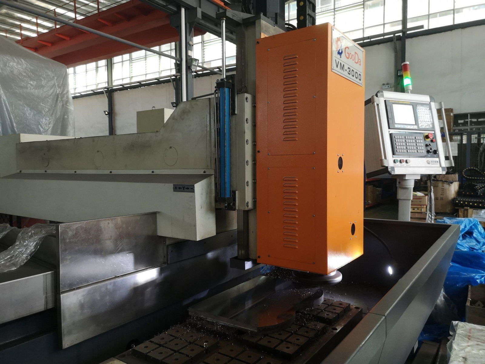 CNC Double Column Vertical Milling Machine with CE&ISO9001 (VM-3000NC) 5