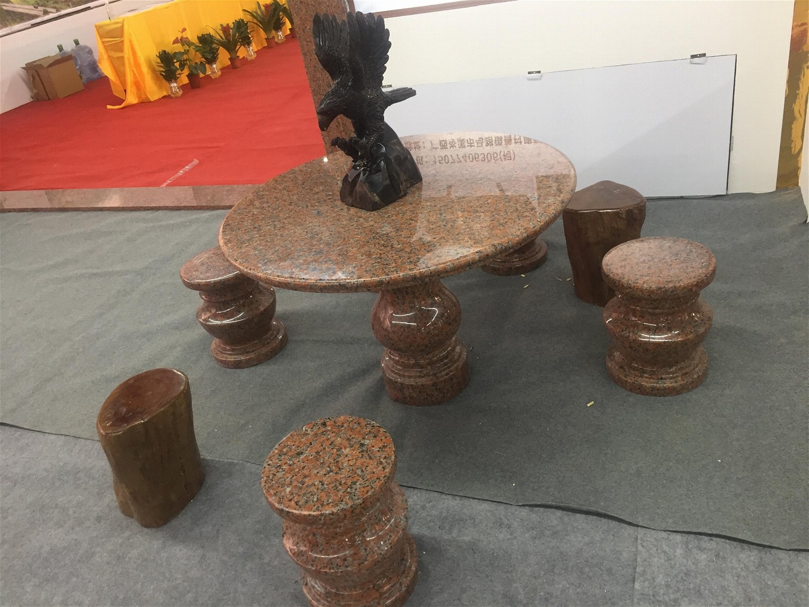 Red Granite Polishing Surface Stone Table And Stone Stool