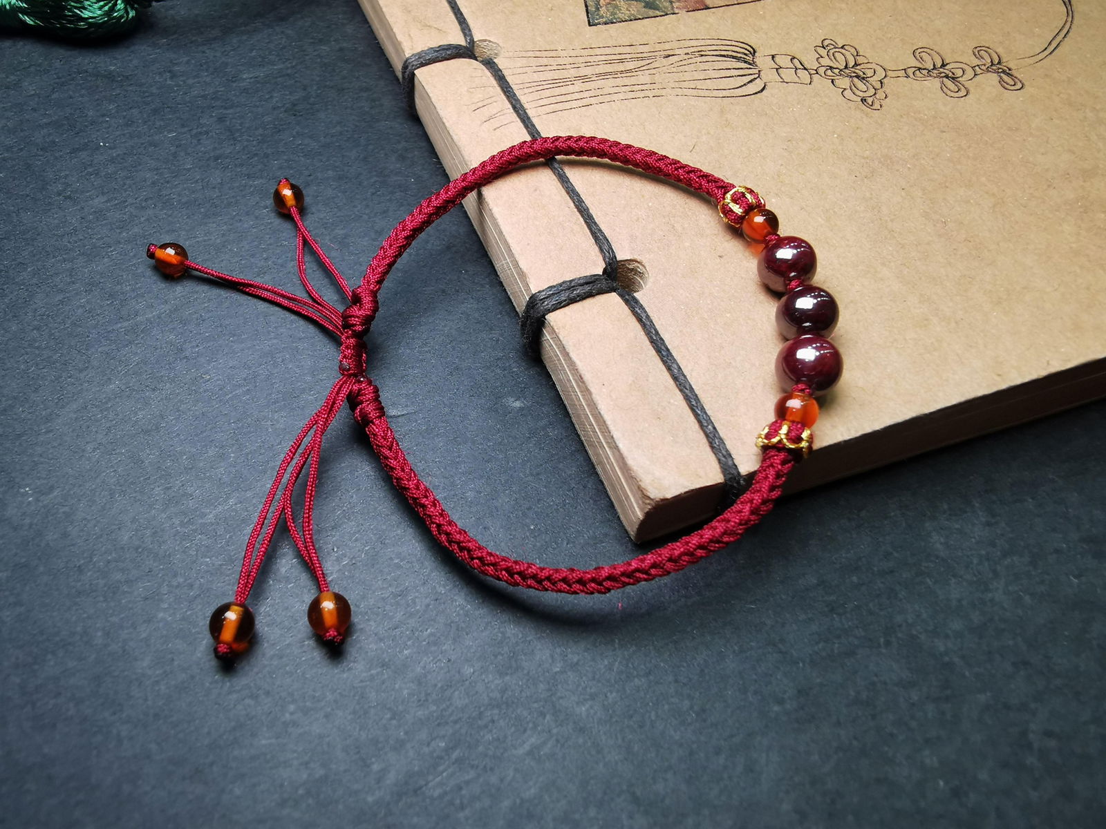 Natural vermilion lass bracelets