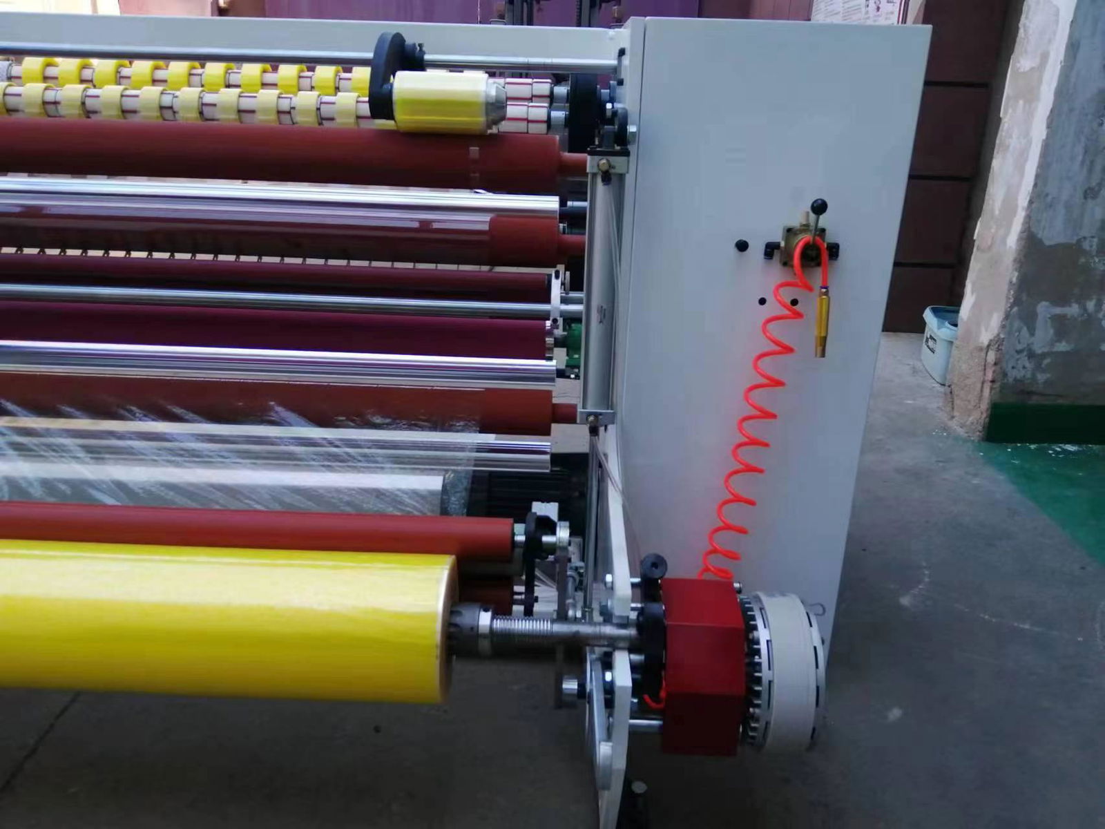 Fully Automatic Transparent Bopp Adhesive Tape Slitting Cutting Machine 3