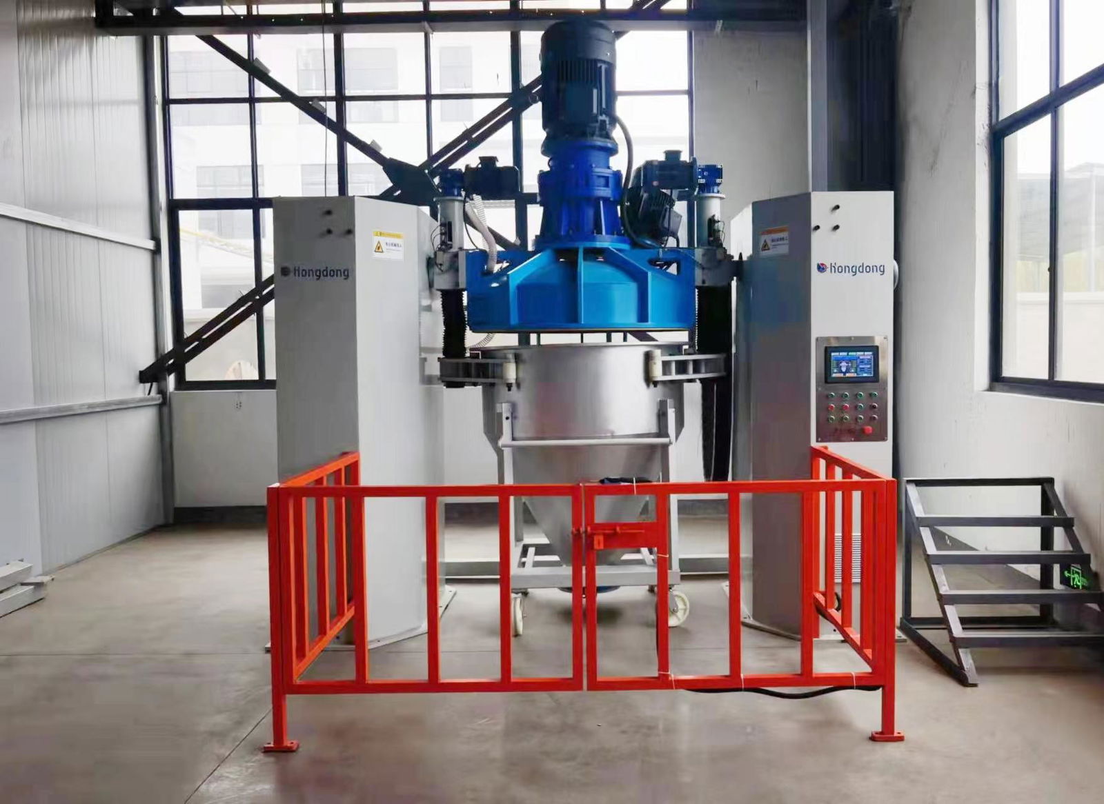 Automatic container mixer for powder coating processing 2