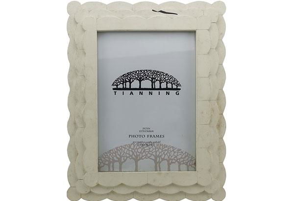 Scalloped Bone Photo Frame