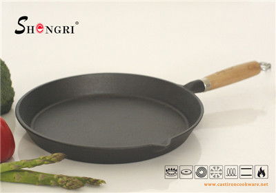 Wooden Handle Fry Pan 4