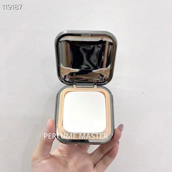 kiko milano weightless perfection wet and dry powder foundation 5