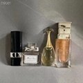 Demo Dior cosmetic set 4 in 1    