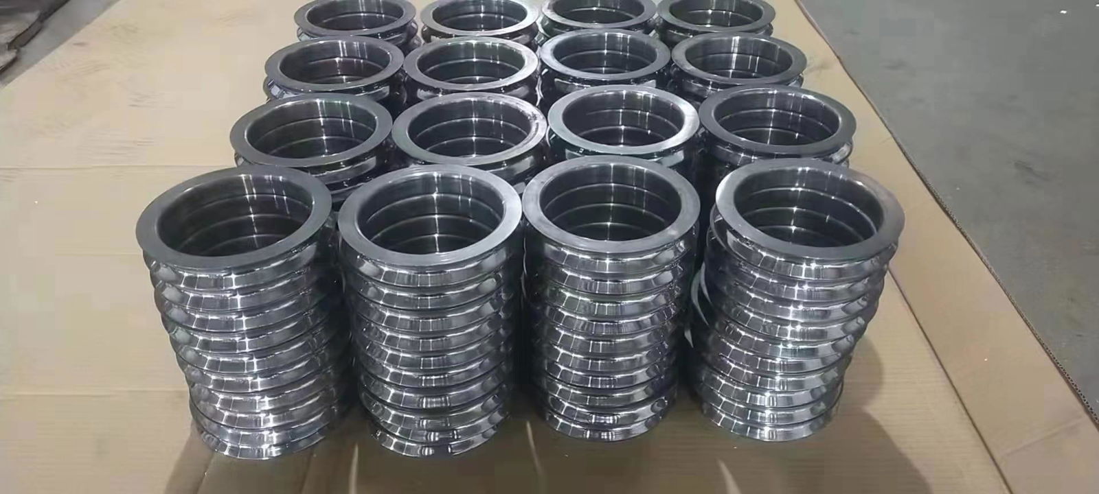 Renqiu Hengrui High Quality and Competitive Price TC Rings/Tungsten Carbide Roll 4