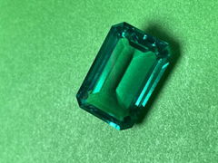 laboratory  emerald