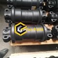  Tac construction machinery parts:Top roller for Bulldozer excavator 3