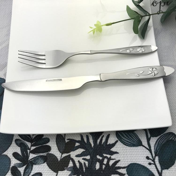 Factory wholesale stainless steel spoons forks silverware 2
