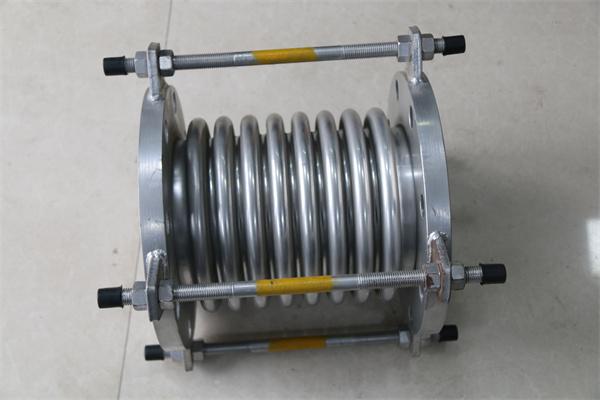 外压波纹补偿器 4
