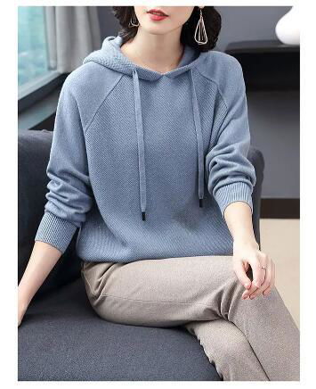 Women's hooded cashmere sweater