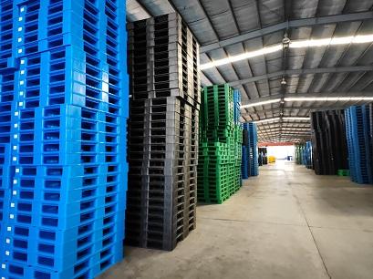 Plastic Pallet Factory with over 150 models 2