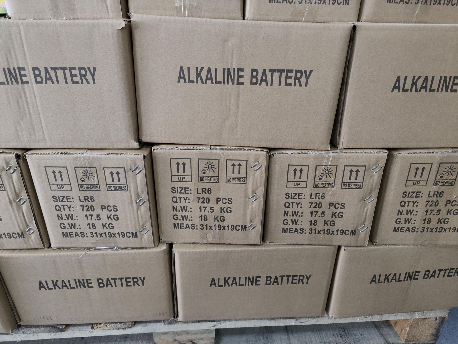 AA LR6 1.5V  Alkaline dry battery supper power 4