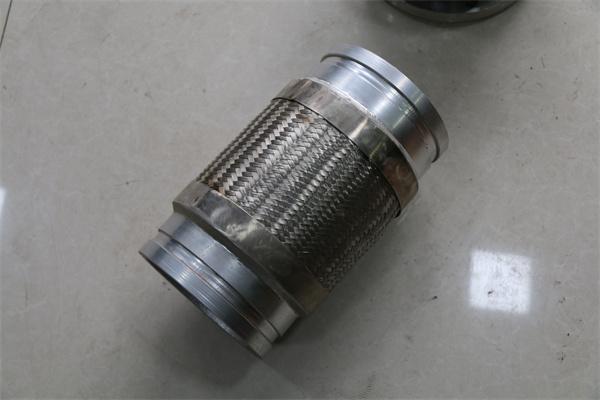 大拉杆波紋補償器 3