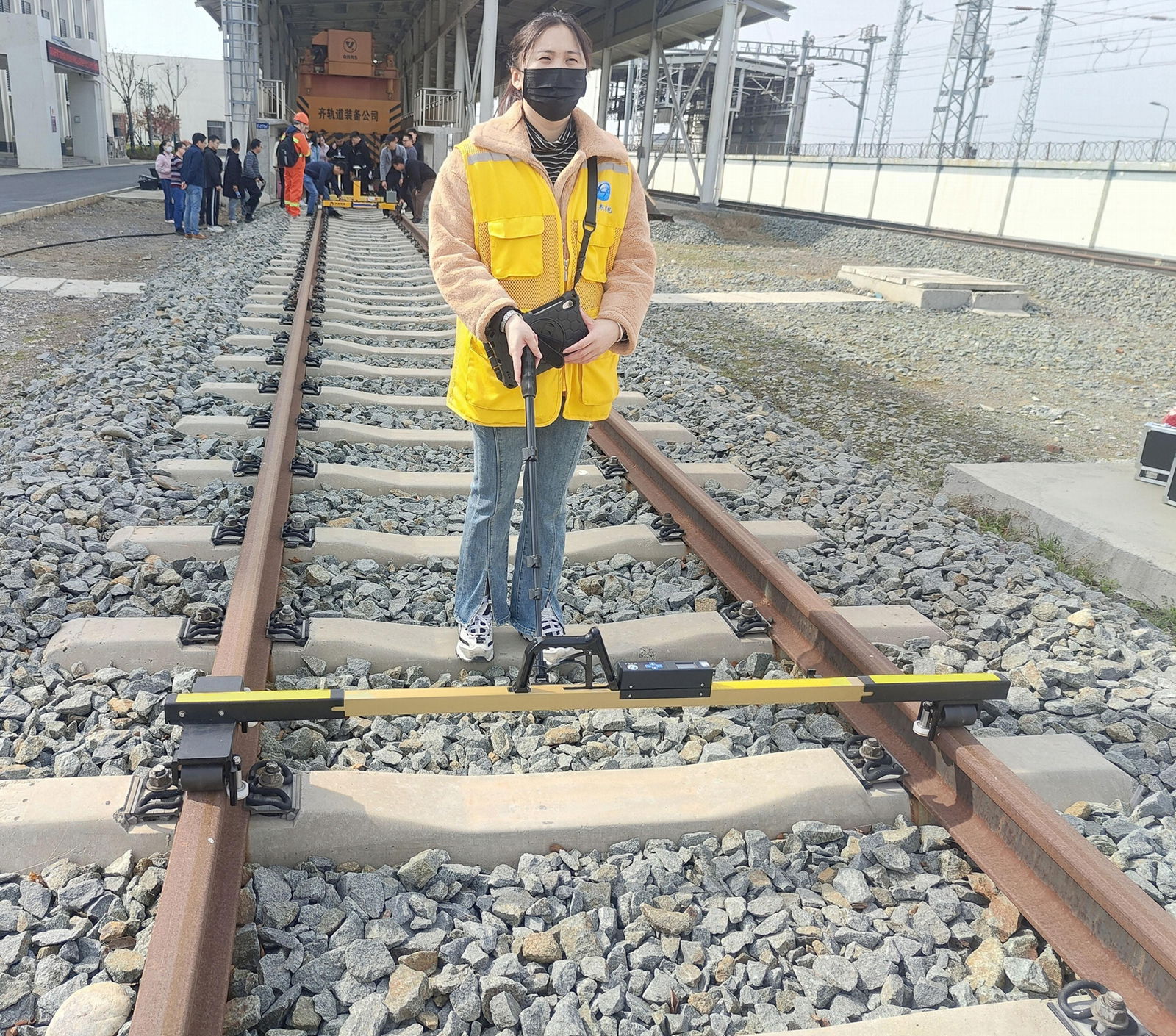 Railway Digital Rolling Track Gauge for Track Geometry Measurement 5