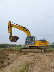 KATO EXCAVATOR