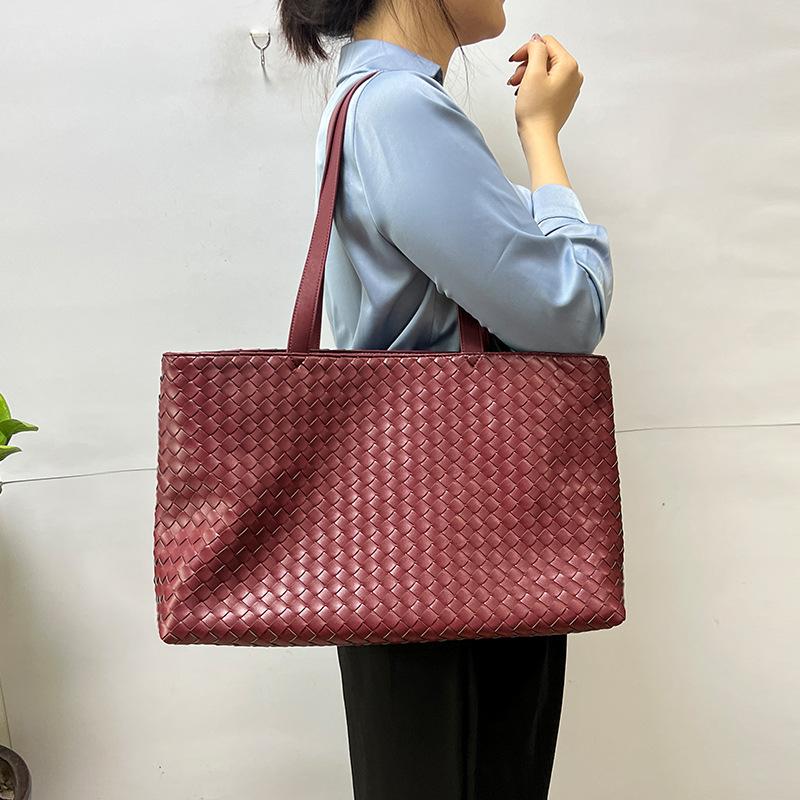 Female large woven tote bag