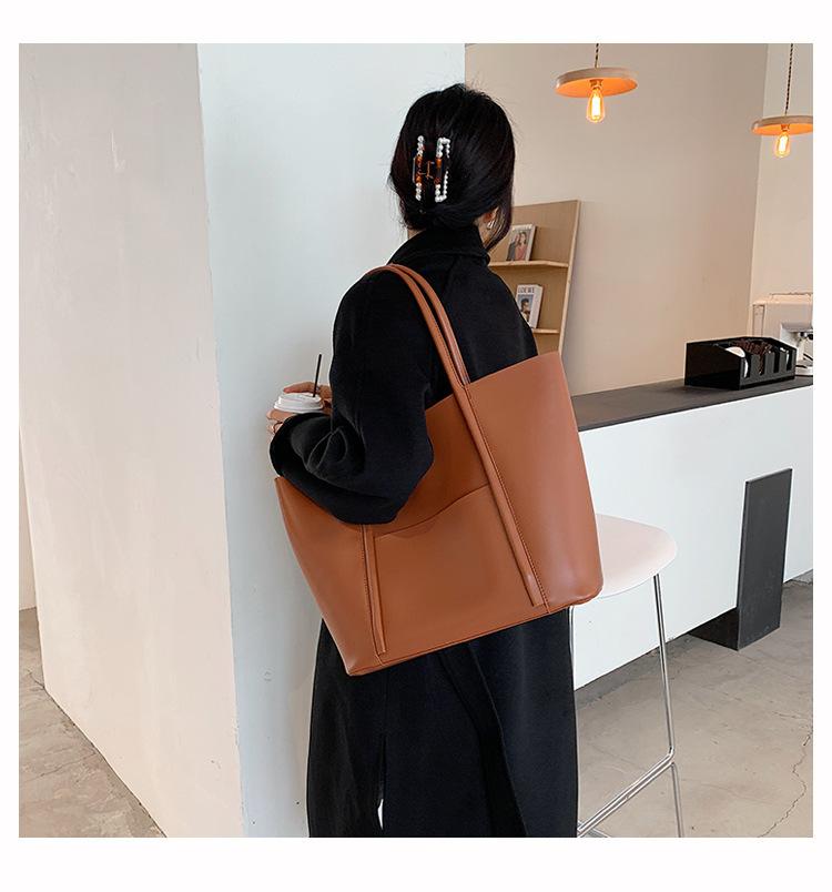 Female simple design shoulder tote bag 3