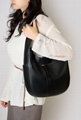 High quality crescent-shaped leather bag 5
