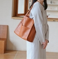 2025 female simple design commuter tote bag 9