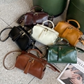 2025 new design female retro Boston bag 6