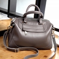 2025 Women's New Fashionable Handbag 3