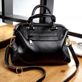 2025 Women's New Fashionable Handbag 5
