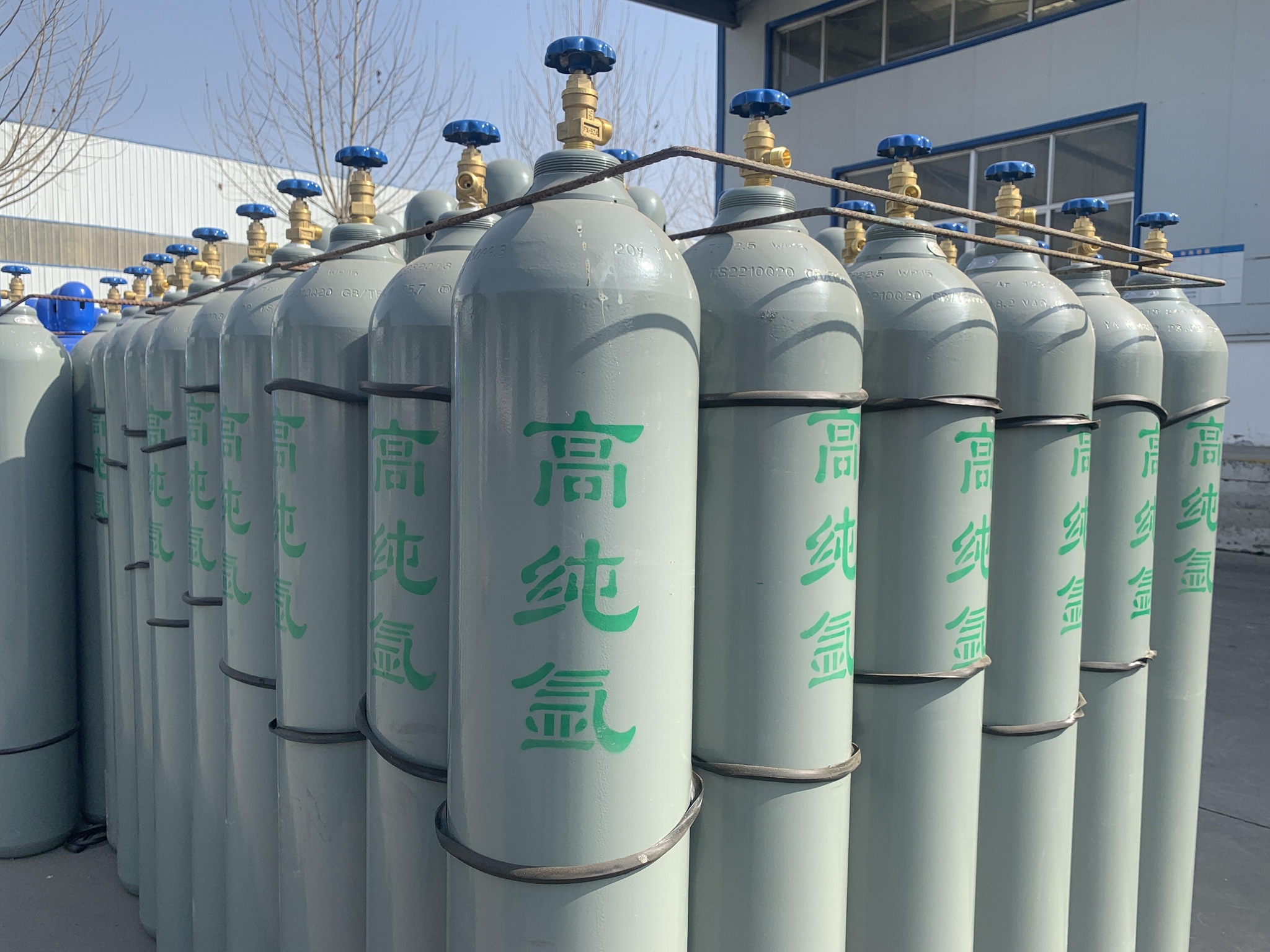 协力气体长期供应高纯氩气5N等各种气体设备 2
