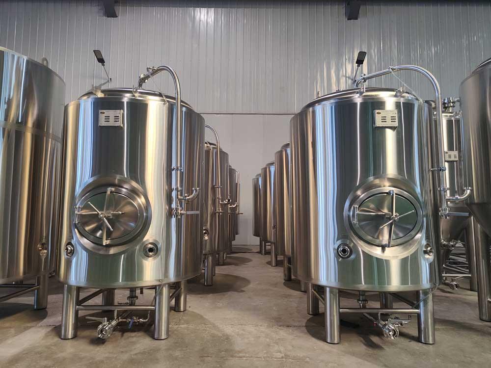 400L Double wall bright beer tank