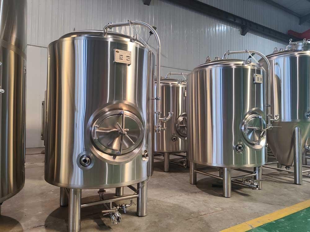 400L Double wall bright beer tank 2