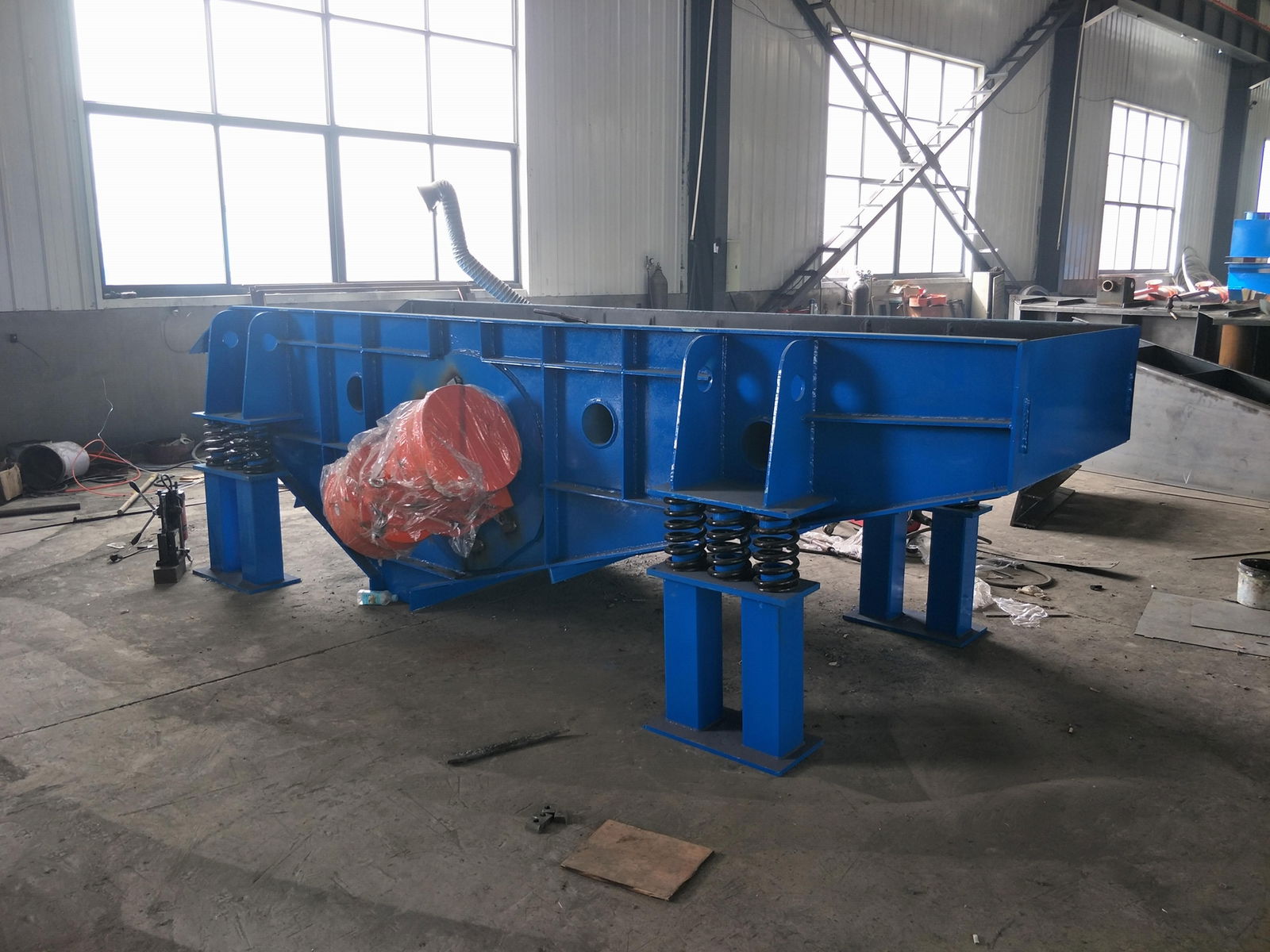 L25 Conveyer Shakeout 3