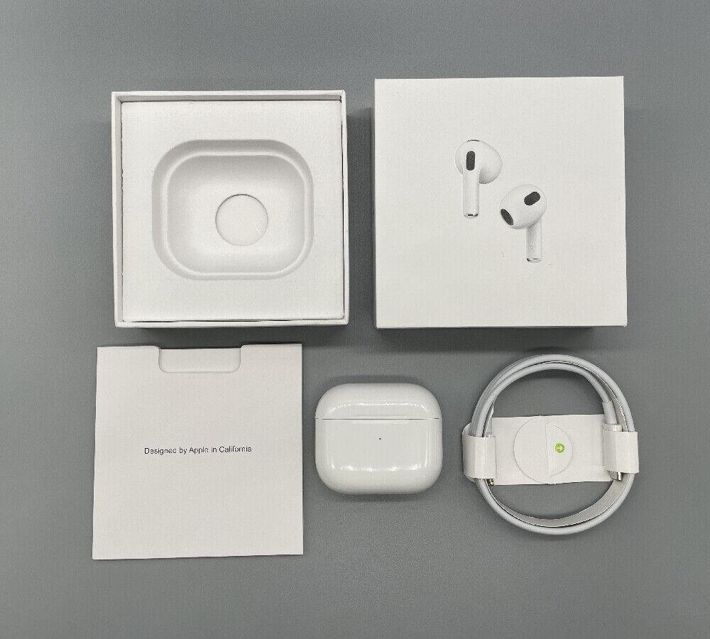 Apple AirPods 3rd Generation With Wireless Charging Case in ear Earphones 5