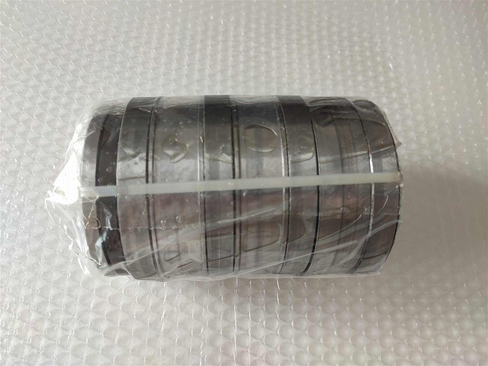 Dog food extruder gearbox use thrust roller bearings  f-86698.t4ar 2