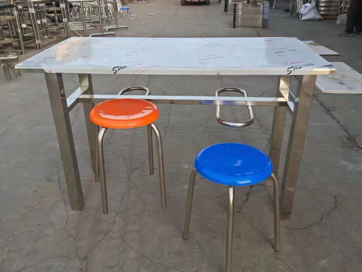 学校学生食堂餐桌椅组合  3
