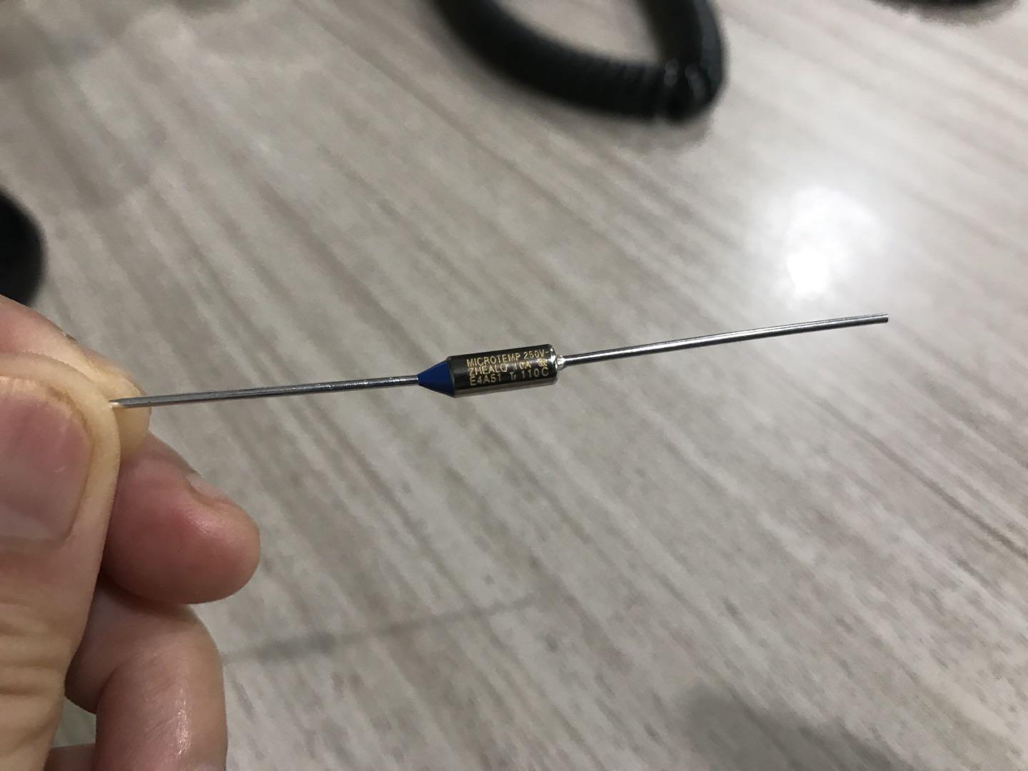 Therm-O-Disc生产的MICROTEMP温度保险丝G4和E4系列，250VAC 10A,120VAC 15A 3