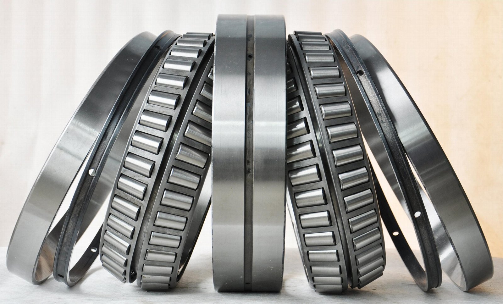 Four row taper roller bearing 2