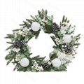 Puindo Artificial Christmas Wreath with