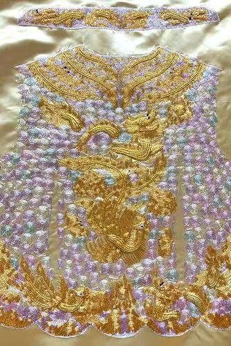 Gold embroidery 4