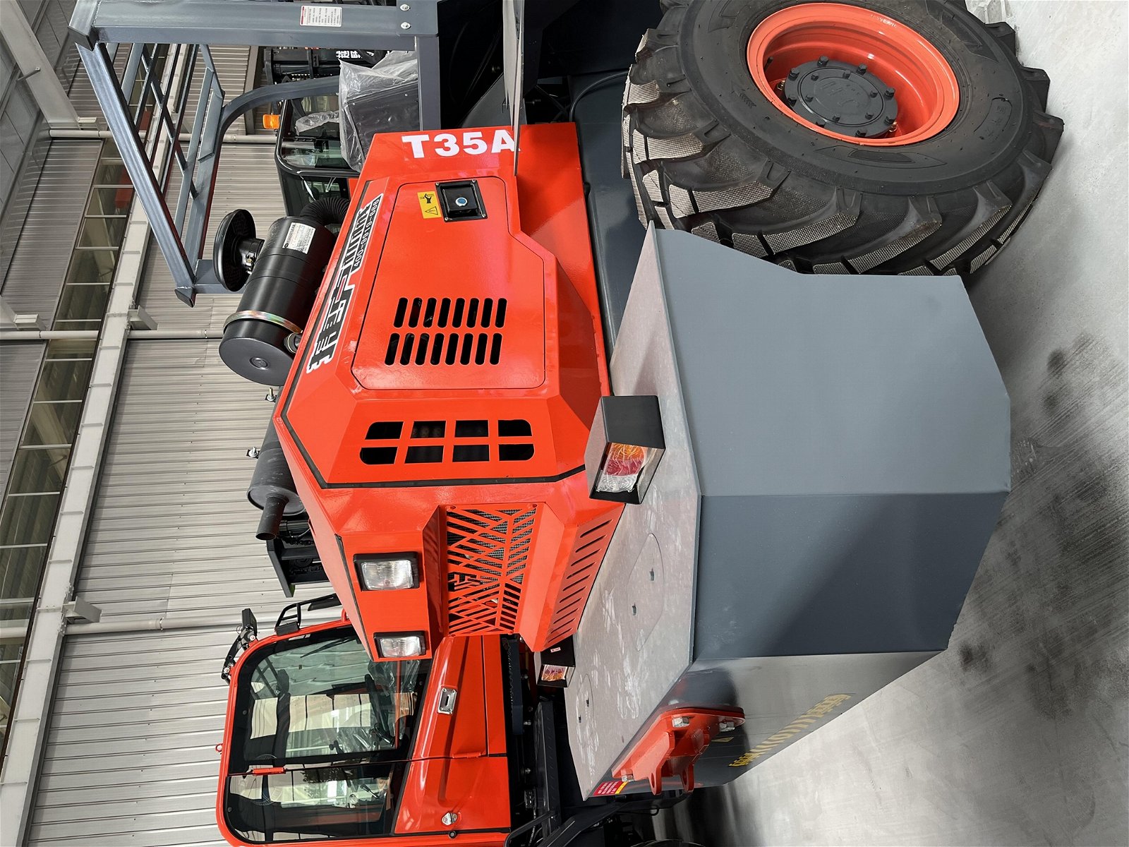 4 ton four-wheel drive off-road diesel forklift 5
