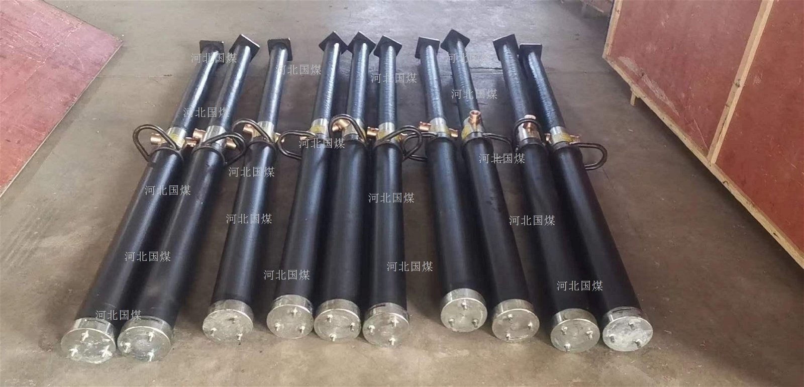 Single hydraulic props for temporary support of fiberglass single hydraulic prop 4