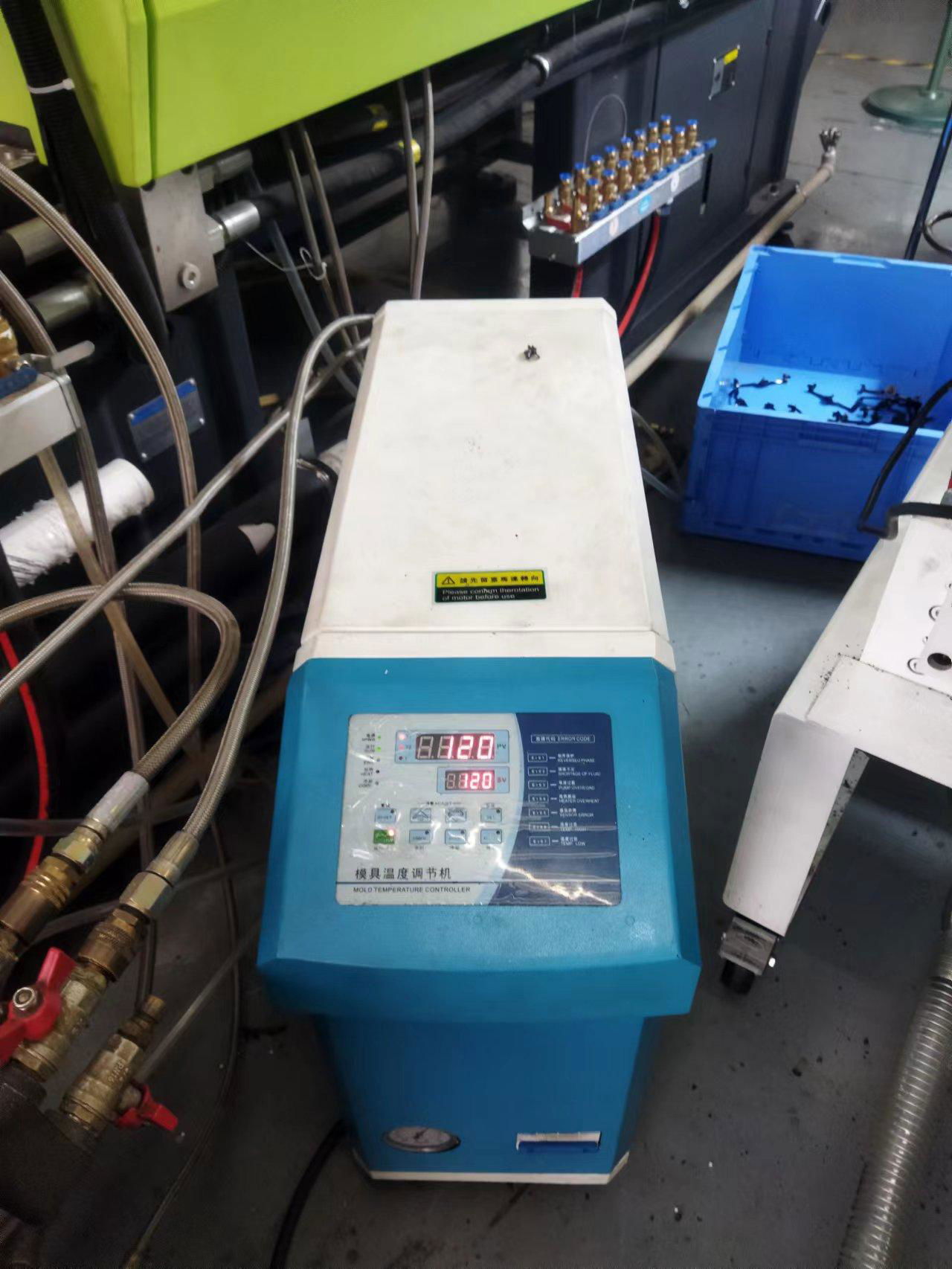 The manufacturer directly sells mold temperature control machines and sincerely 