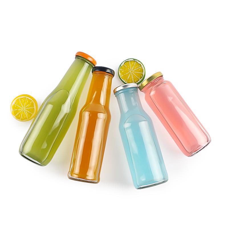 Empty clear glass tomato sauce beverage juice bottles with sealed metal cap 4