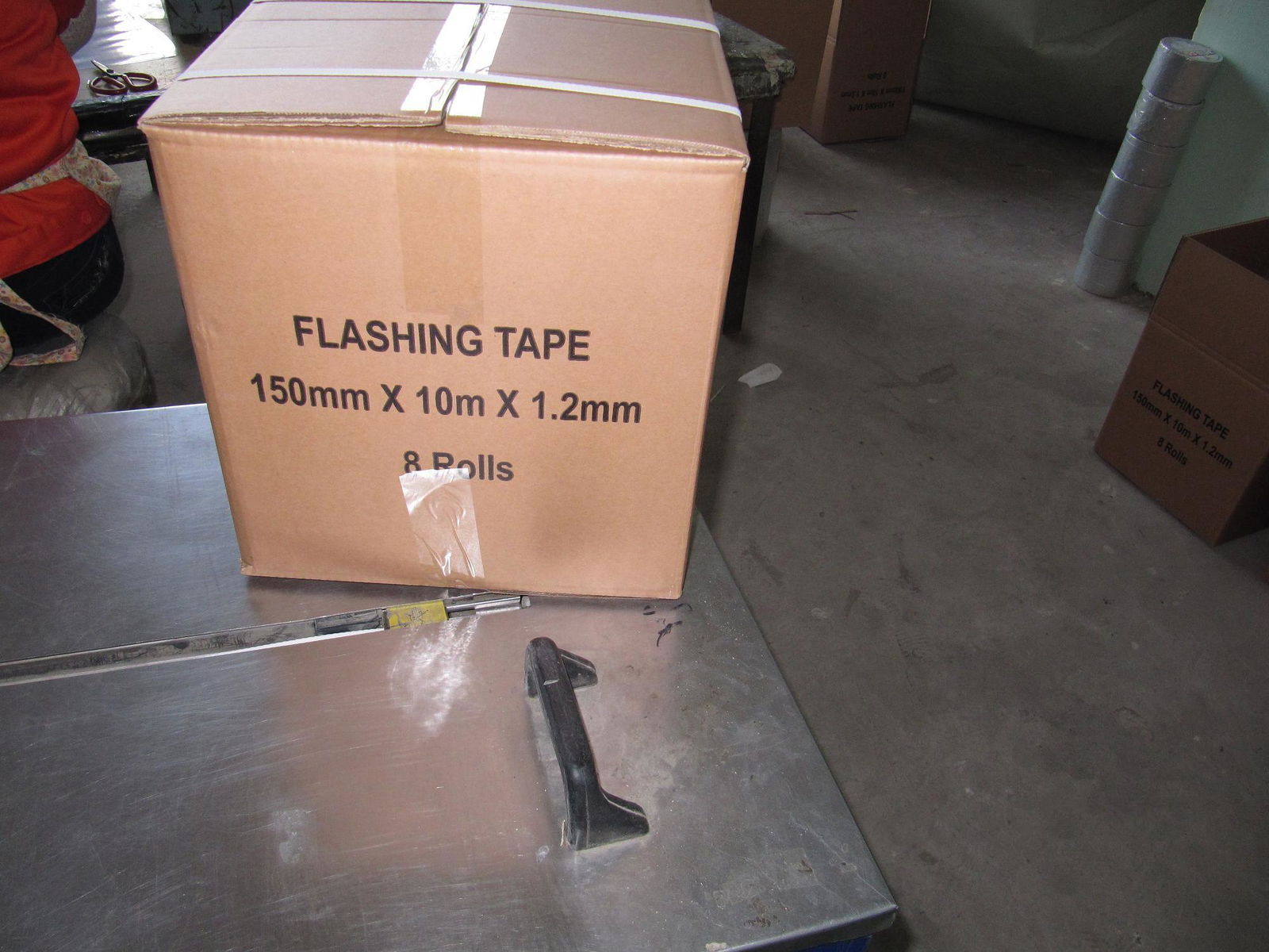 Self-adhesive bitumen flashing tape 4