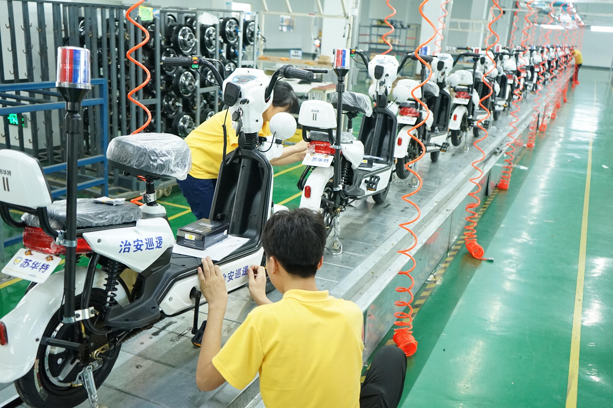 物业保安电动巡逻车 校园景区电动巡逻车 街道小区巡逻电瓶车 4