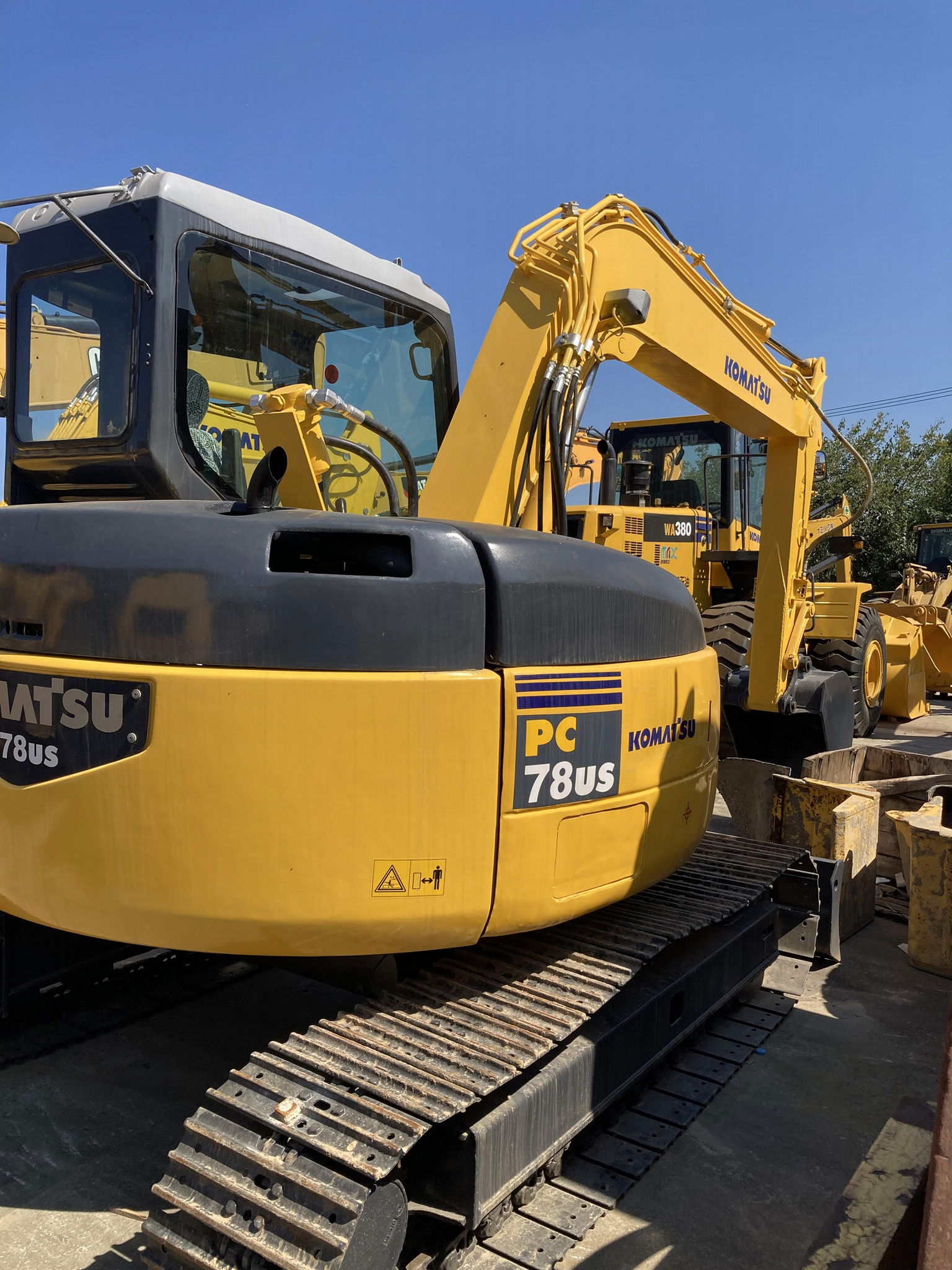 Cheap and fine used Komatsu PC78 excavators for sale 3