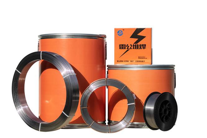 Cement plant wear-resistant cored welding wire